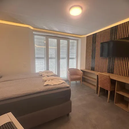 City Hotel-2